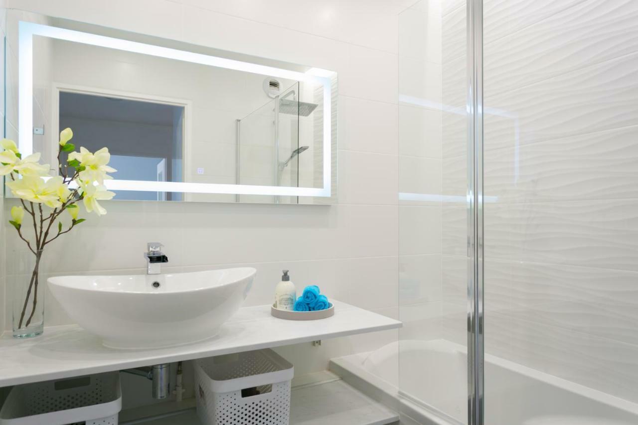 Dream Park Apartment Монтеврен Екстериор снимка