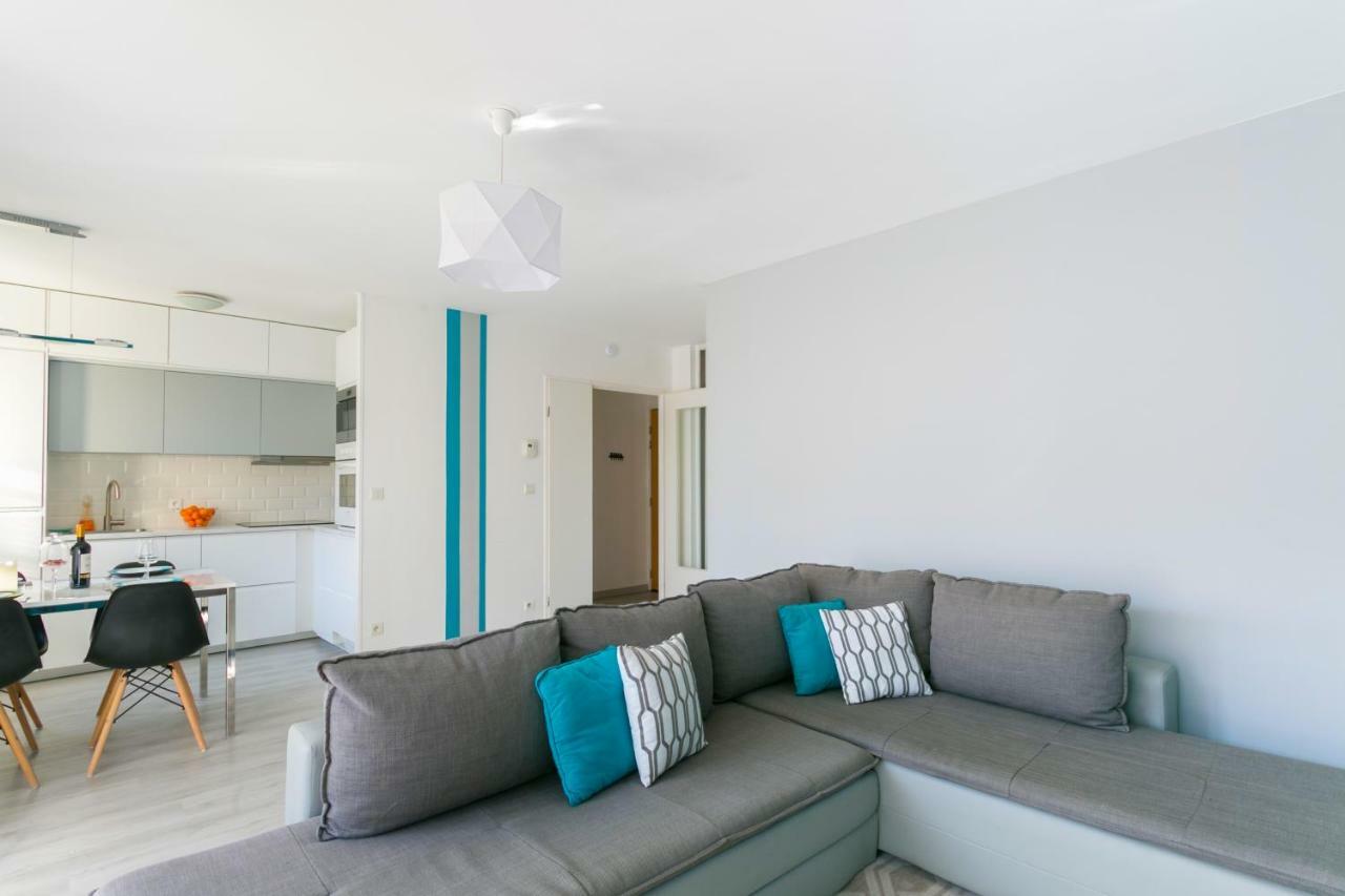Dream Park Apartment Монтеврен Екстериор снимка